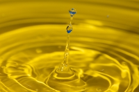 Wassertropfen gelb blau